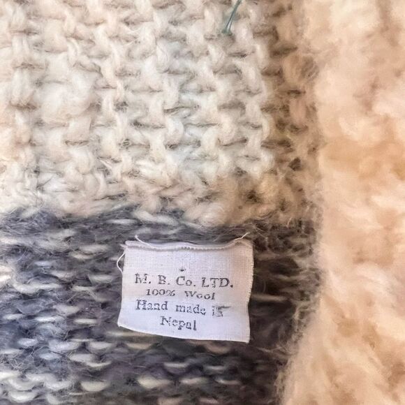 Vintage yin yang wool sweater - Picture 5 of 8